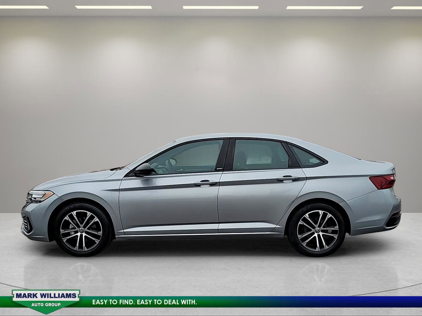 Used 2023 Volkswagen Jetta Sport image 7