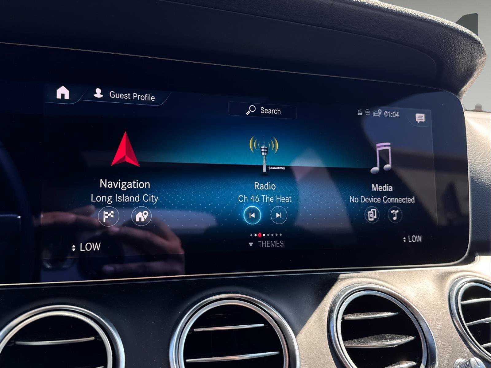 Used 2022 Mercedes-Benz E 350 4MATIC Sedan w/ AMG Line Exterior image 14