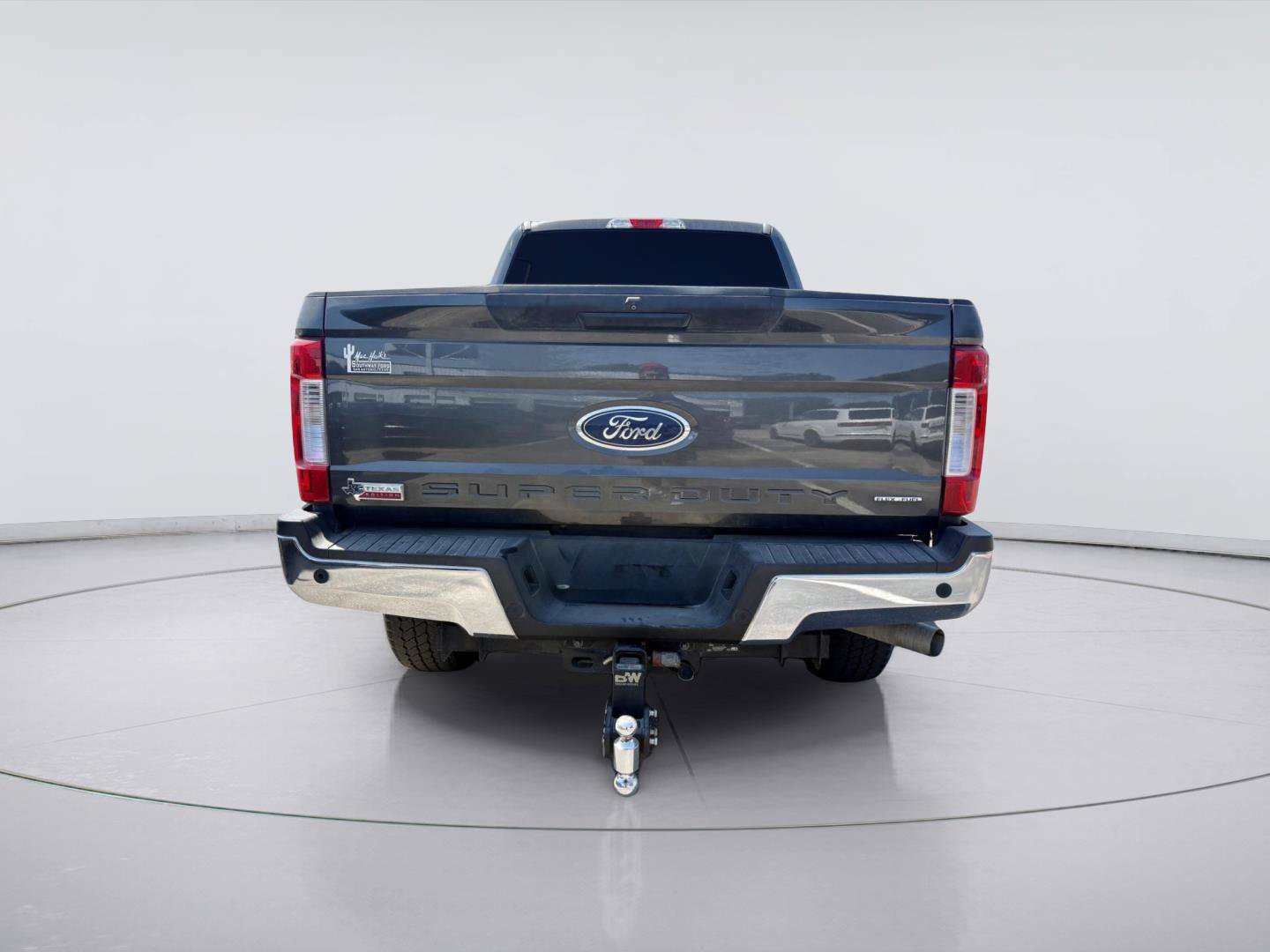 Used 2017 Ford F250 XLT w/ XLT Value Package AWD/4WD image 4