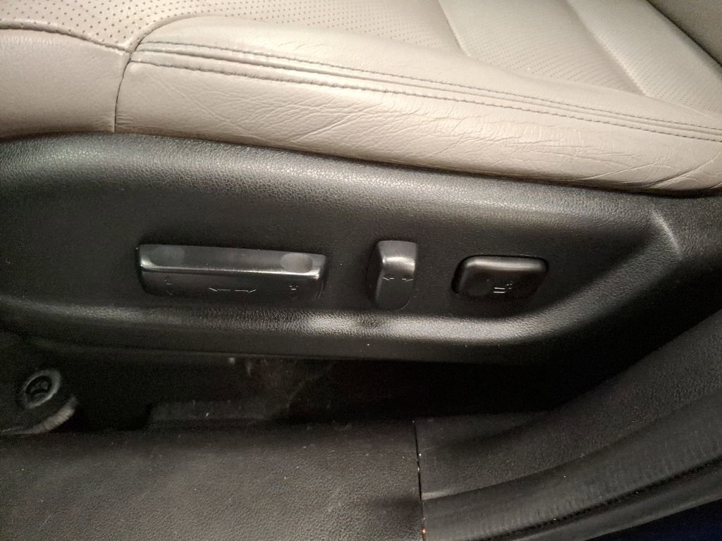 Used 2016 Honda CR-V Touring image 14