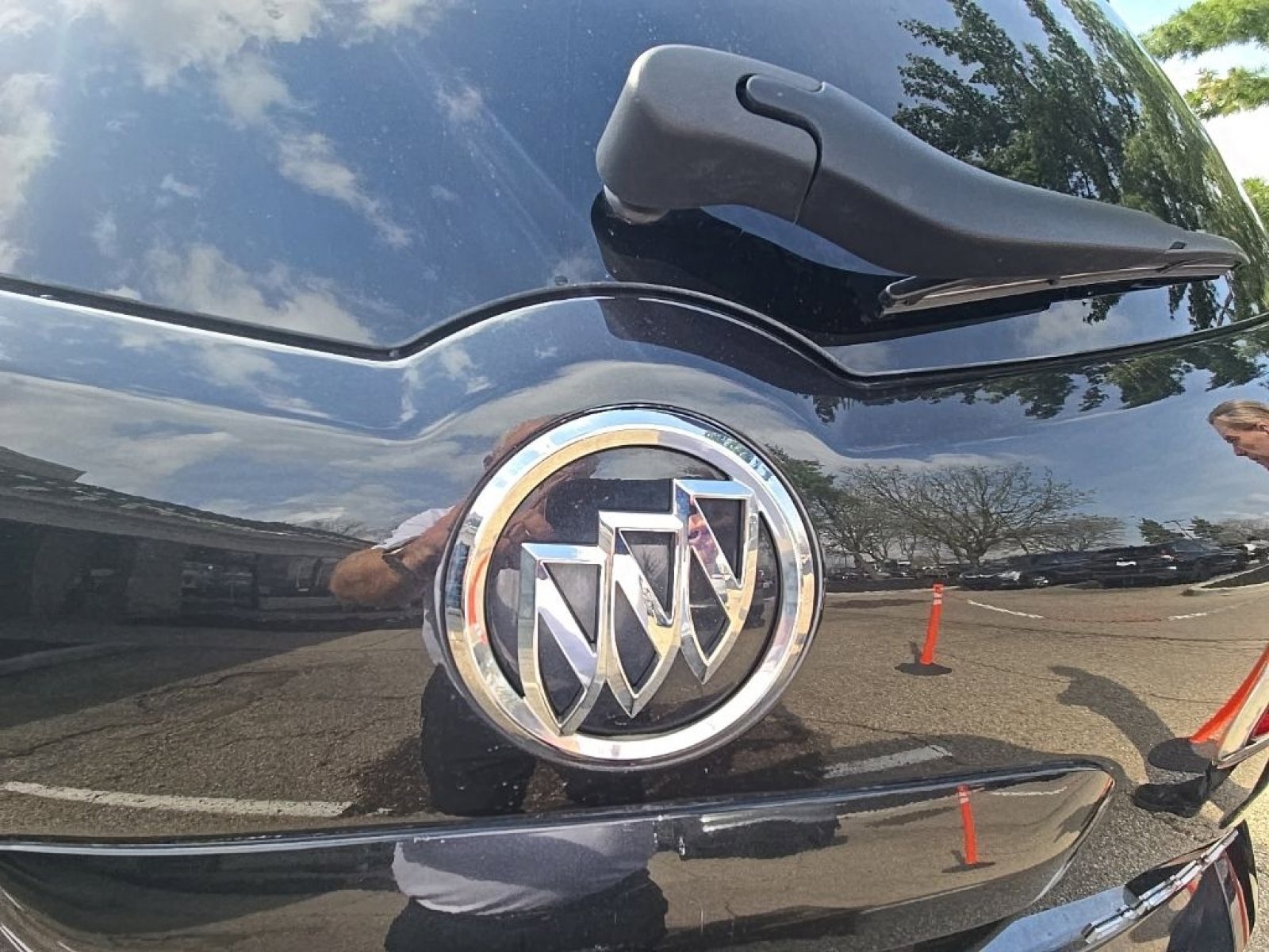 Used 2013 Buick Enclave Premium w/ Trailering Provision Package image 4