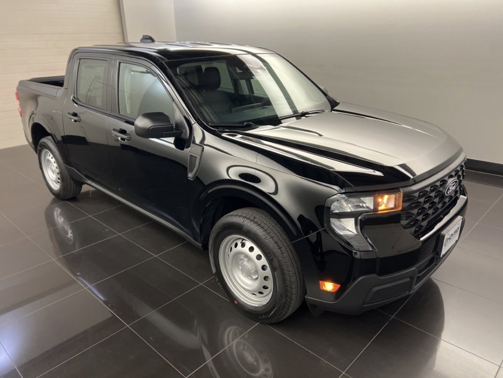 New 2025 Ford Maverick XL image 1