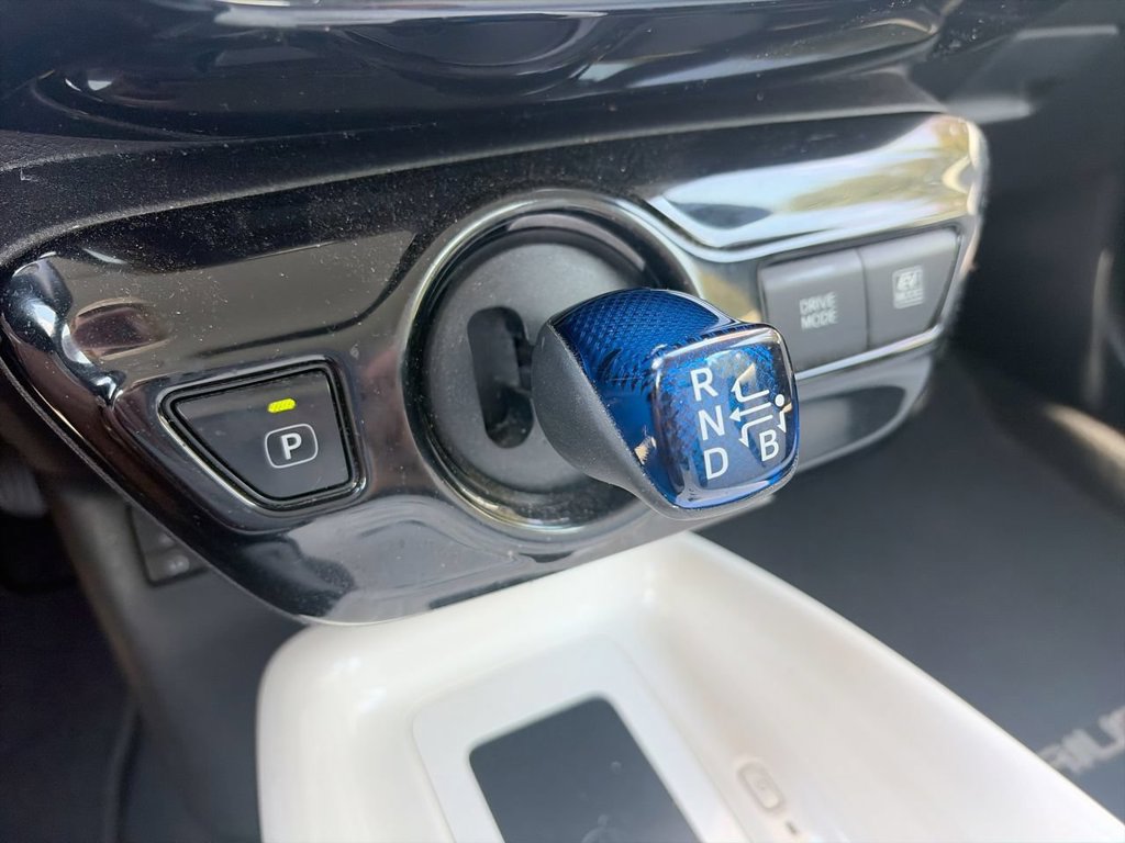 Used 2017 Toyota Prius Four Touring FWD image 19