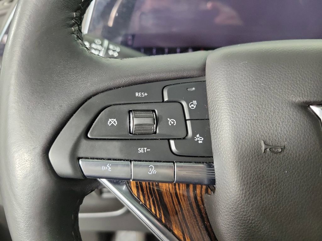 Used 2023 Cadillac Escalade ESV Premium Luxury AWD/4WD image 23