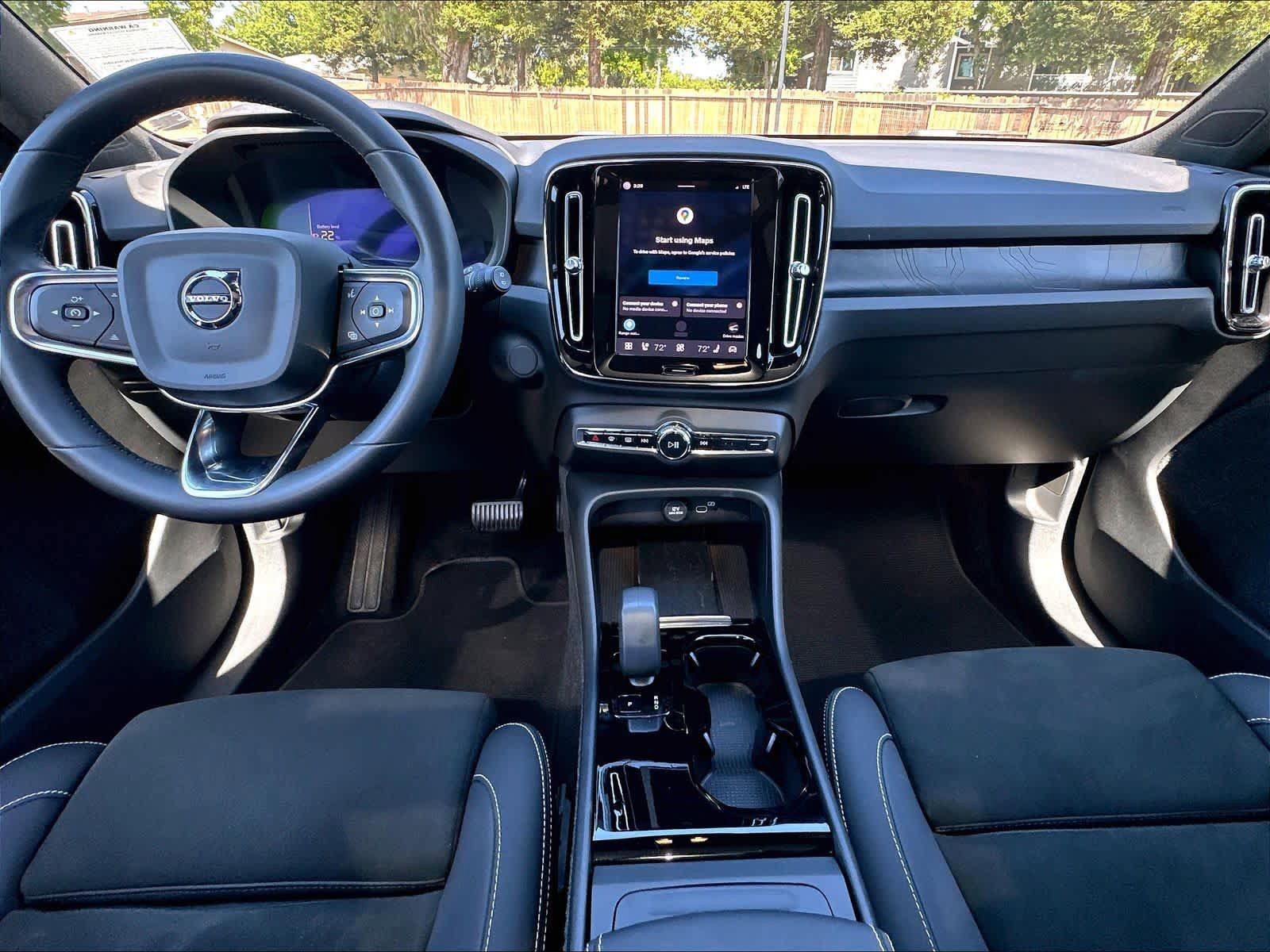 Used 2023 Volvo XC40 Recharge Ultimate AWD/4WD image 18