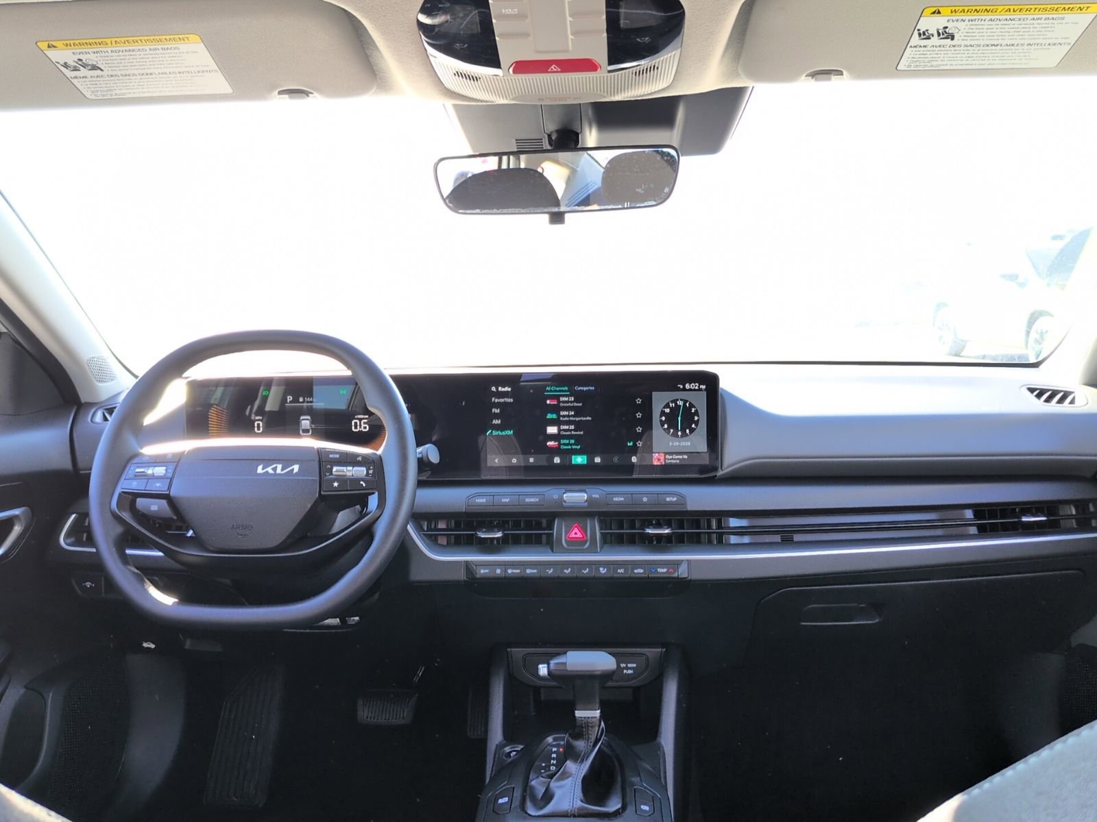 Used 2025 Kia K4 LXS image 13