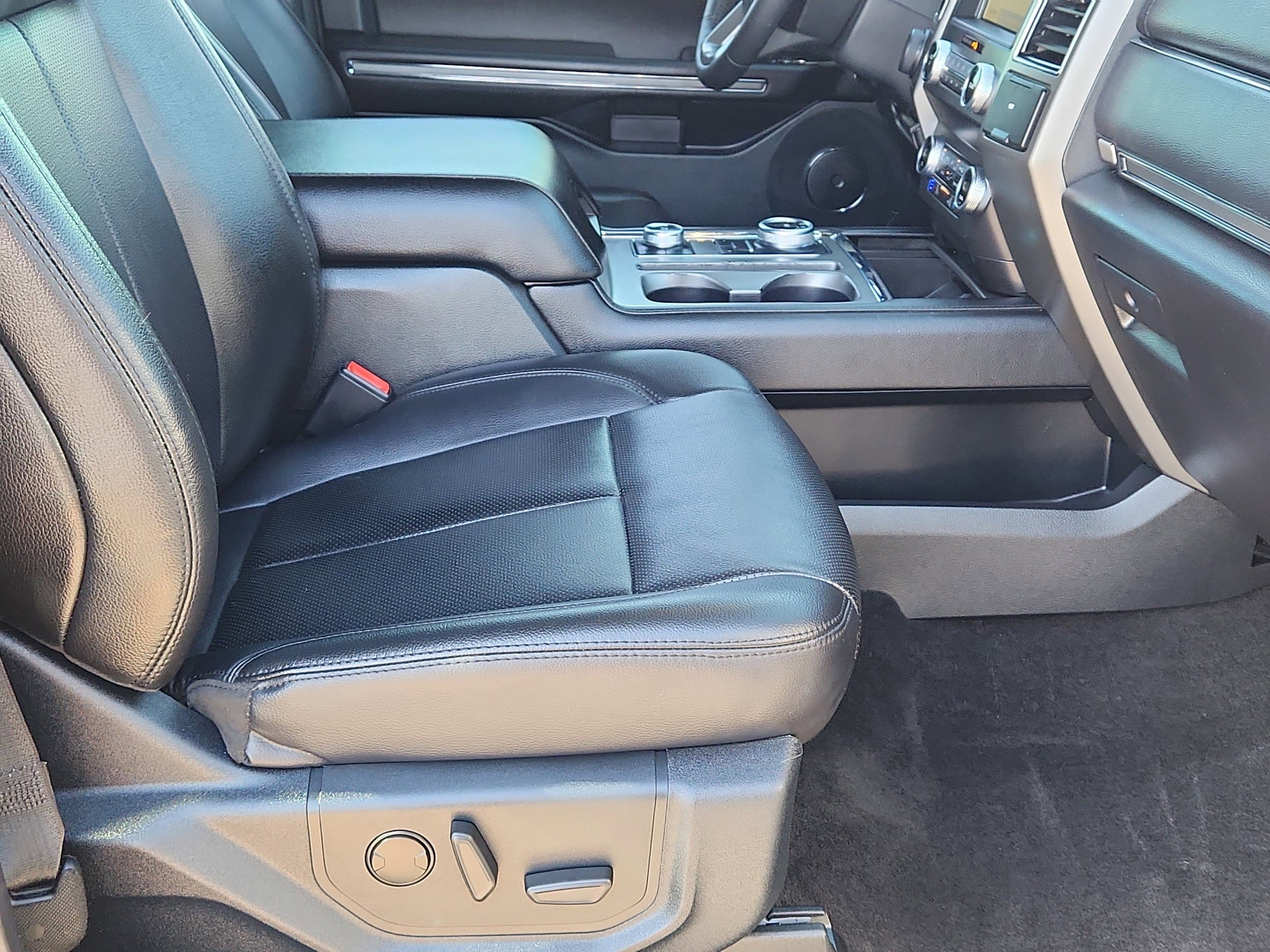 Used 2021 Ford Expedition Max XLT AWD/4WD image 14