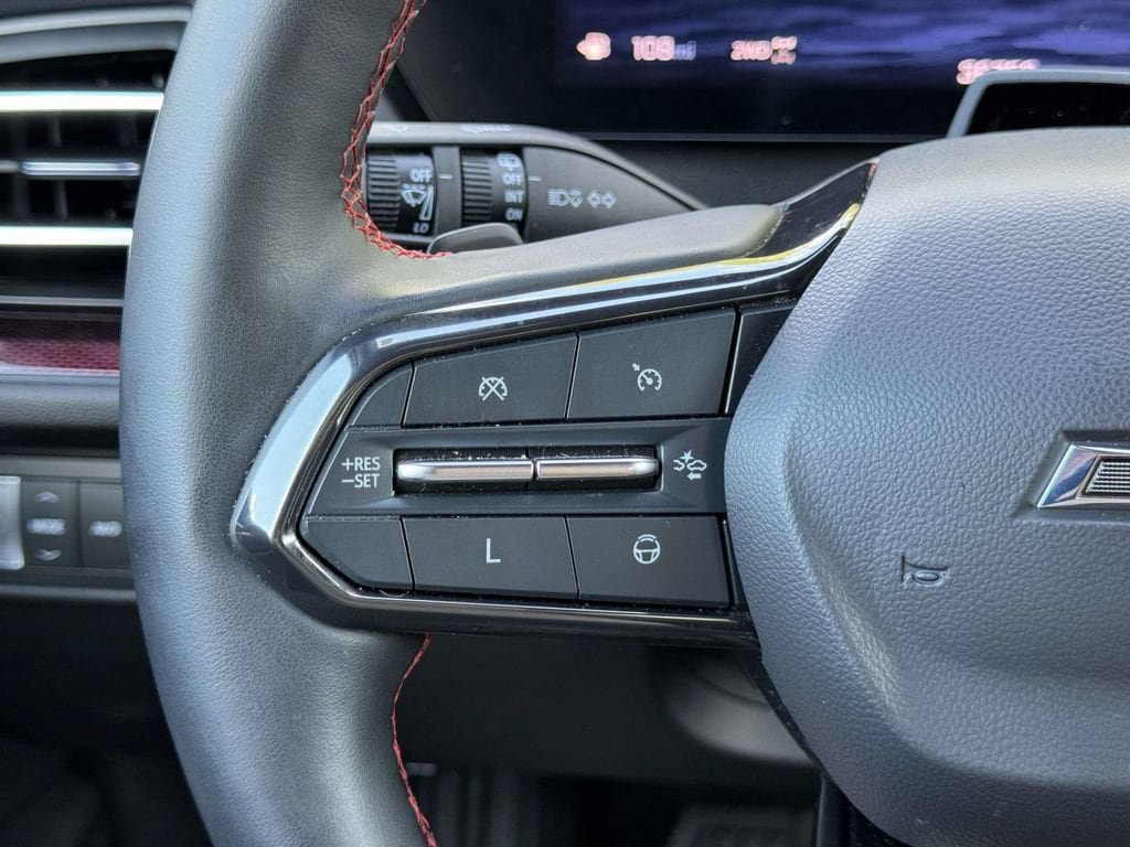 Used 2024 Chevrolet Traverse RS w/ LPO, Floor Liner Package AWD/4WD image 11
