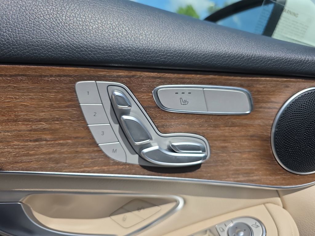 Certified 2021 Mercedes-Benz GLC 300 4MATIC image 11