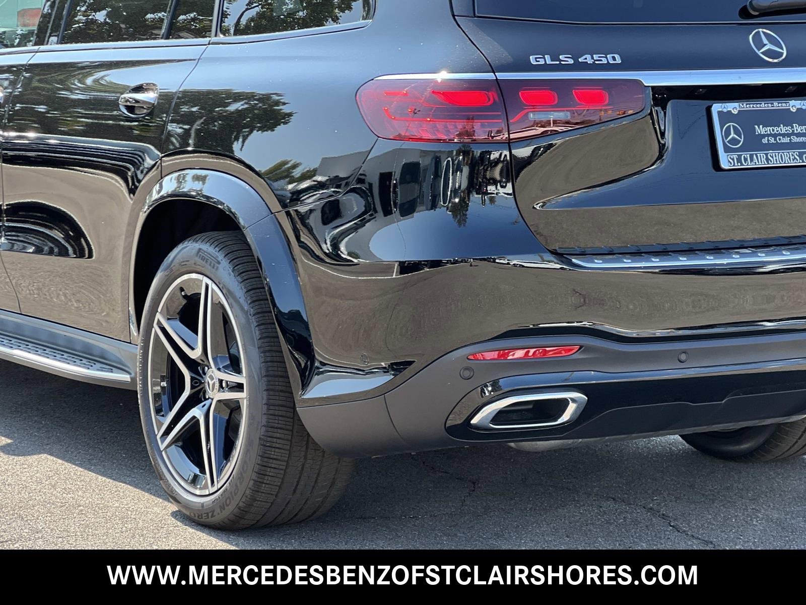 New 2026 Mercedes-Benz GLS 450 4MATIC image 4