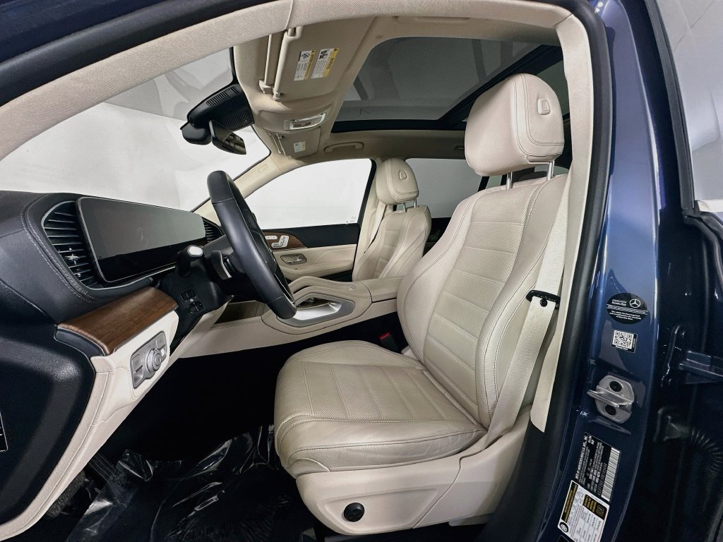 Used 2024 Mercedes-Benz GLS 450 4MATIC image 21