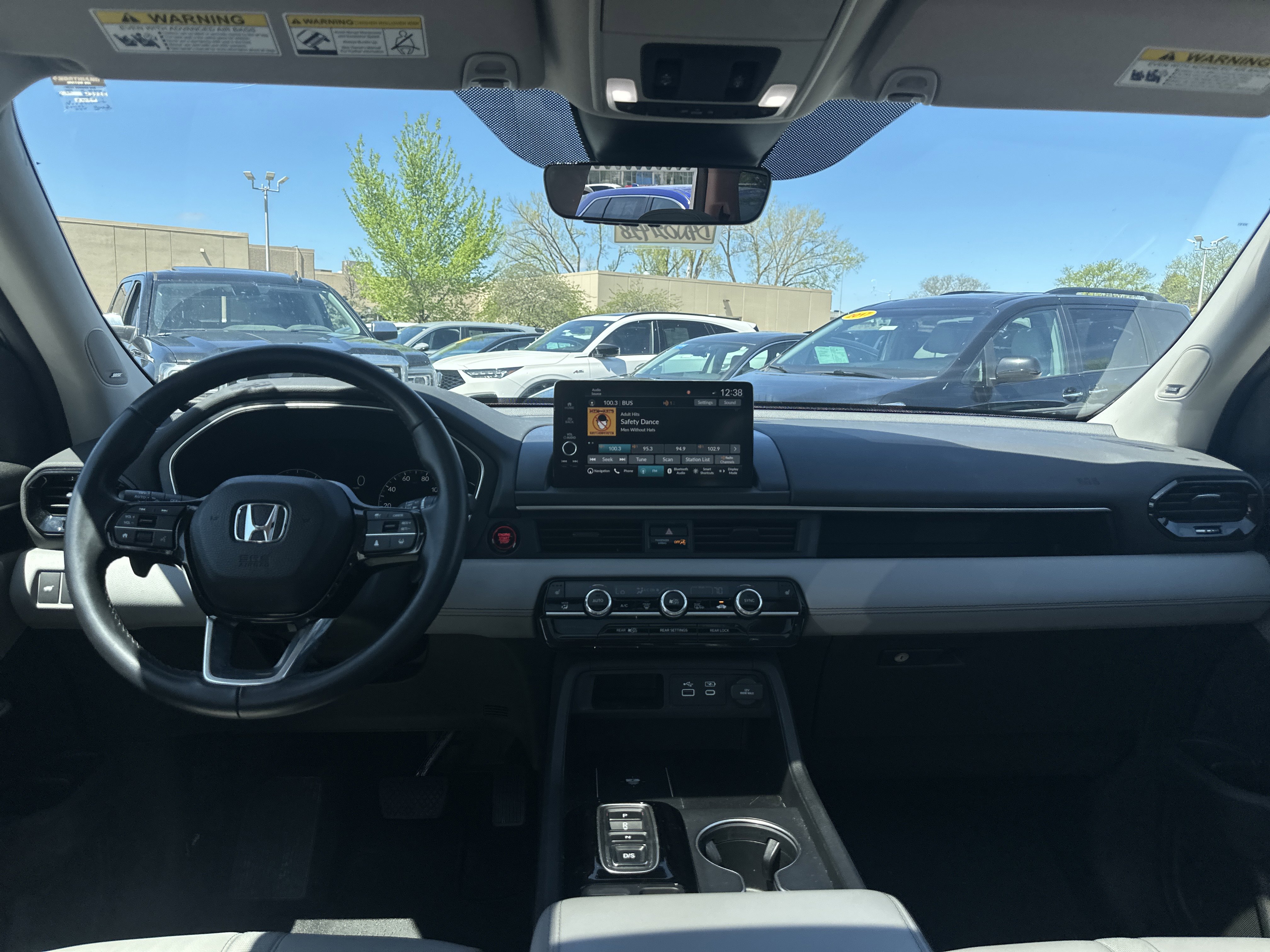 Certified 2023 Honda Pilot Touring image 19