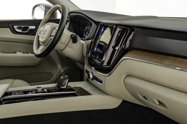 Used 2021 Volvo XC60 T8 Inscription Expression w/ Advanced Package AWD/4WD image 21