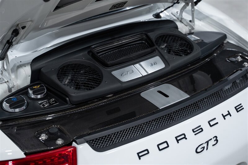 Used 2015 Porsche 911 GT3 RWD image 39