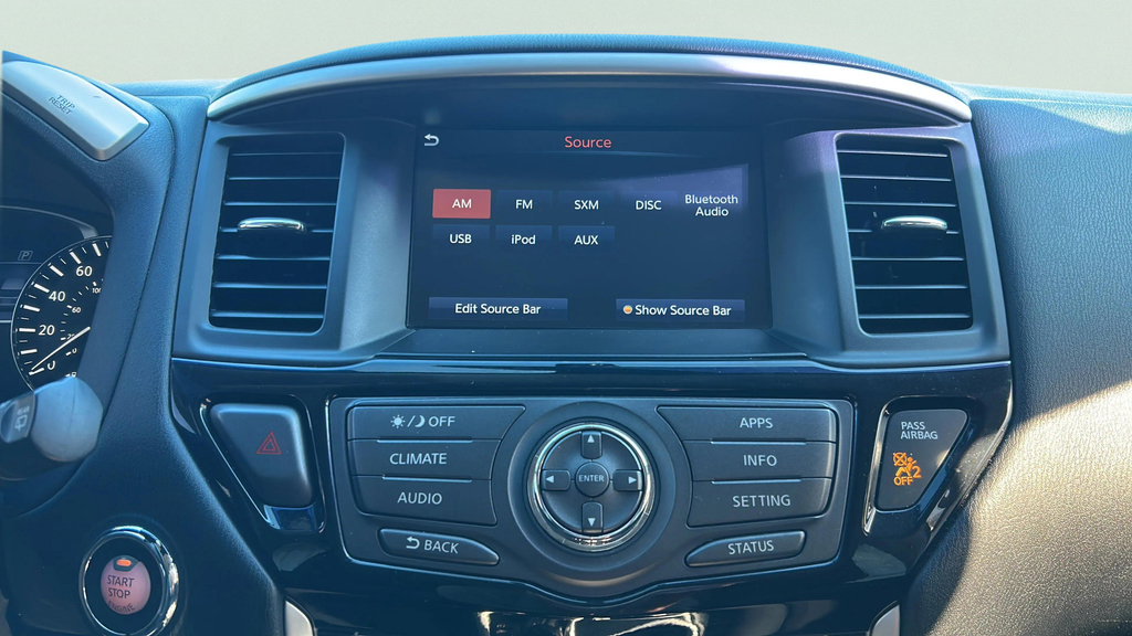 Used 2017 Nissan Pathfinder SV FWD image 17