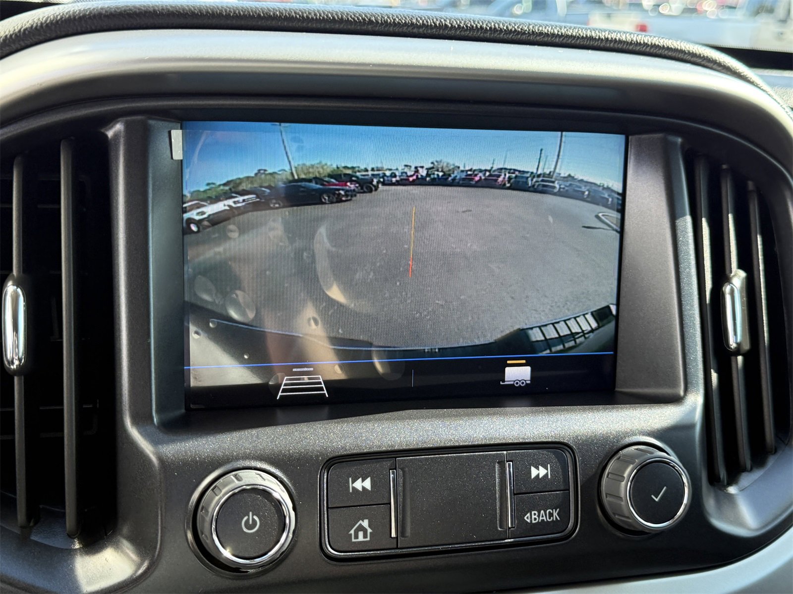 Used 2021 Chevrolet Colorado LT w/ Safety Package image 19