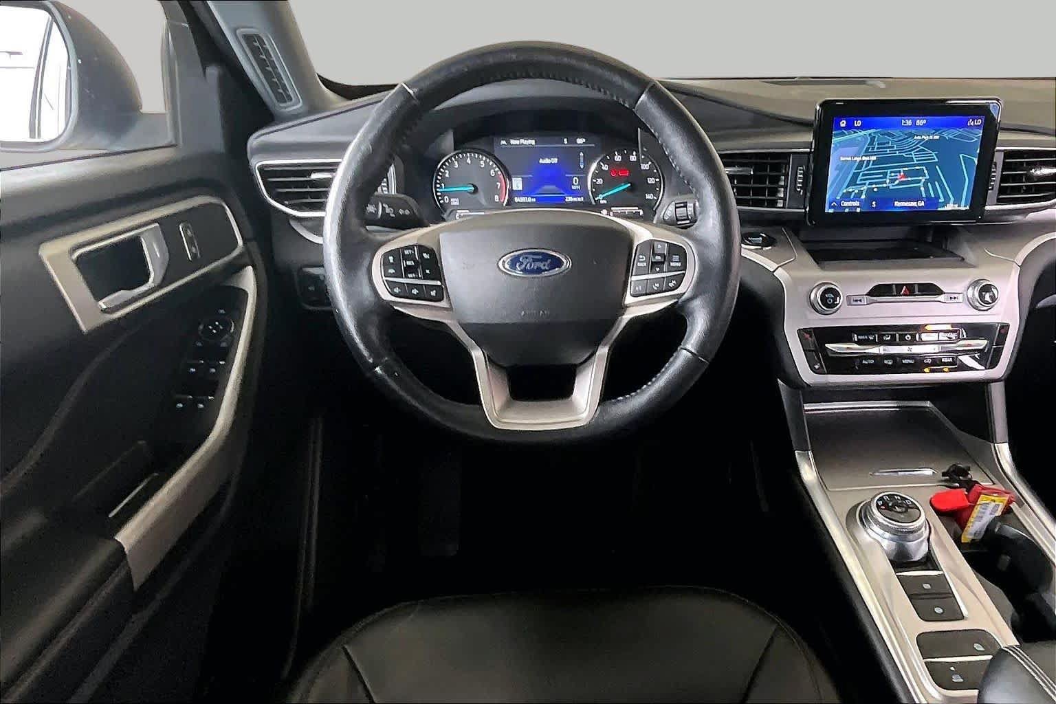 Used 2022 Ford Explorer XLT w/ Equipment Group 202A RWD image 6