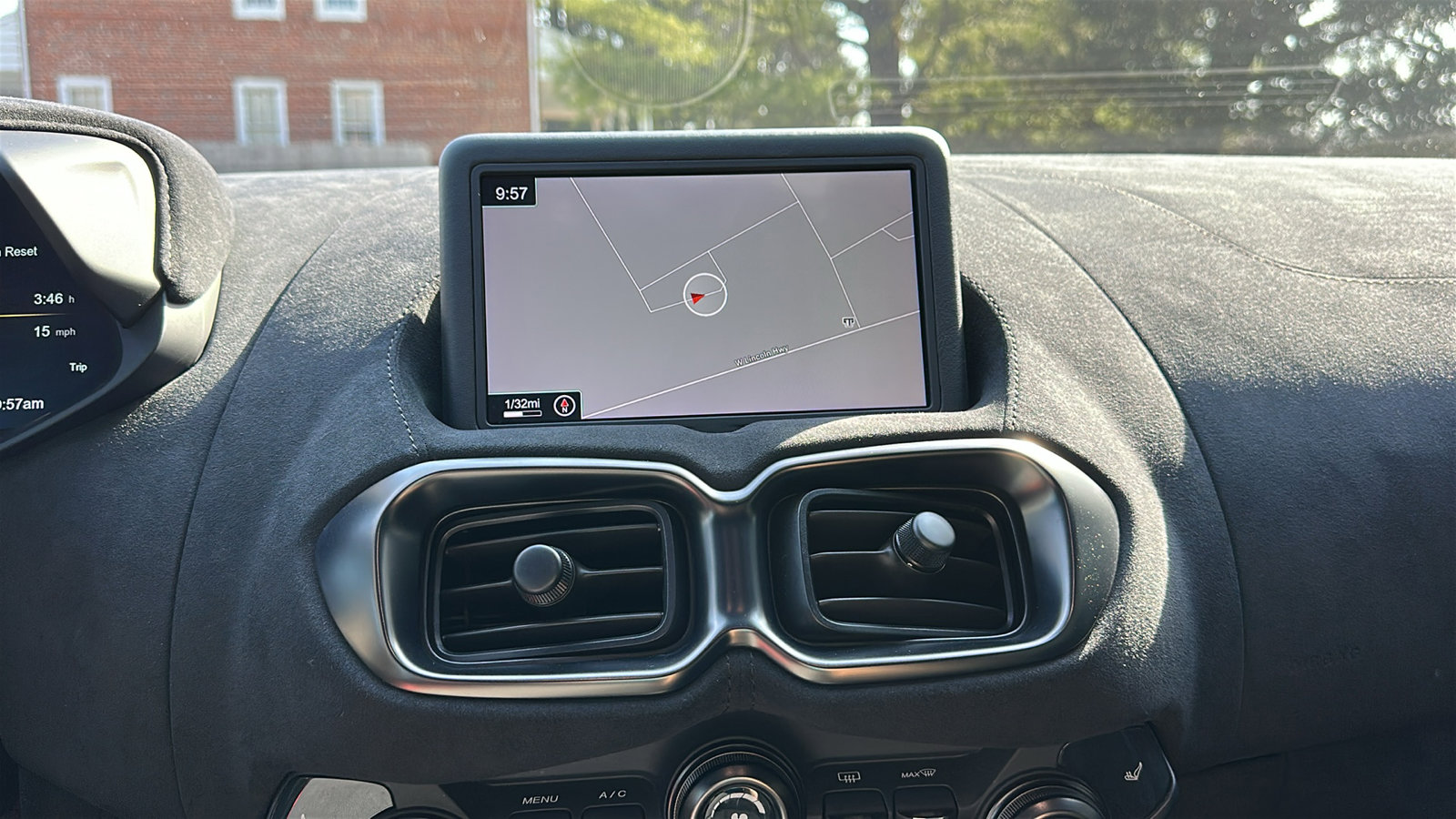 Used 2020 Aston Martin V8 Vantage Coupe image 19