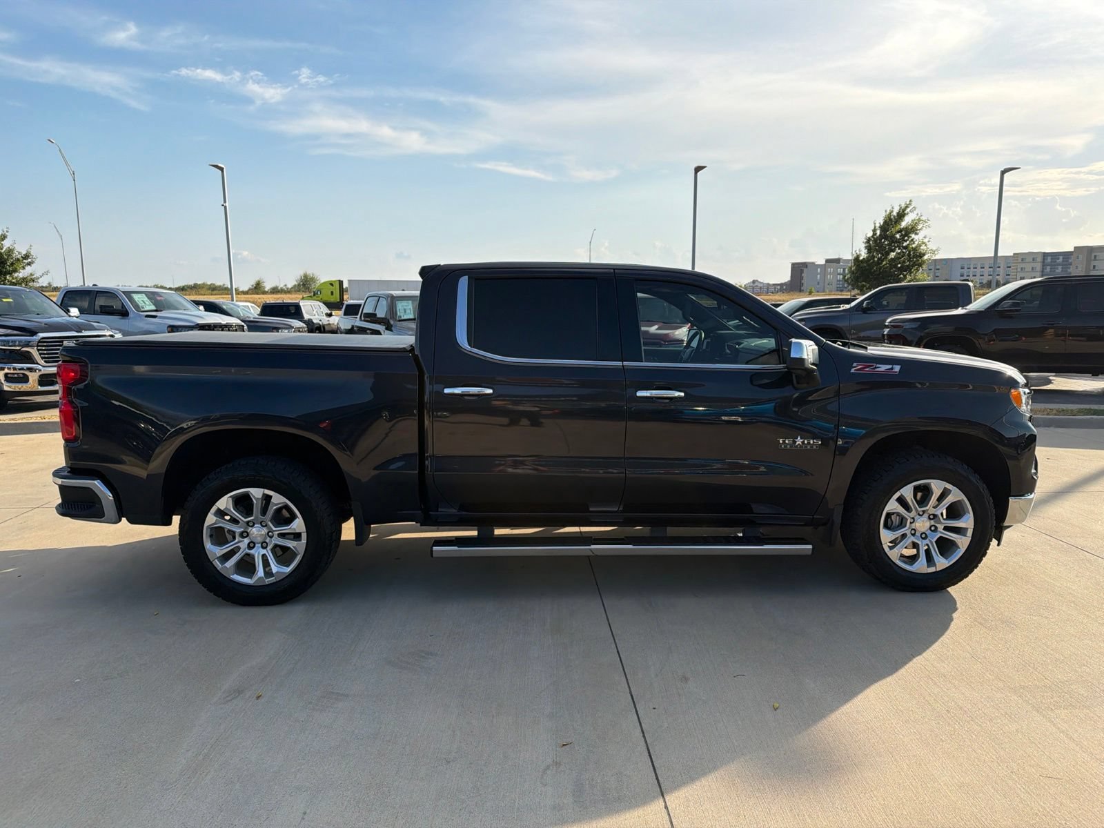 Used 2023 Chevrolet Silverado 1500 LTZ w/ LTZ Premium Texas Edition AWD/4WD image 6