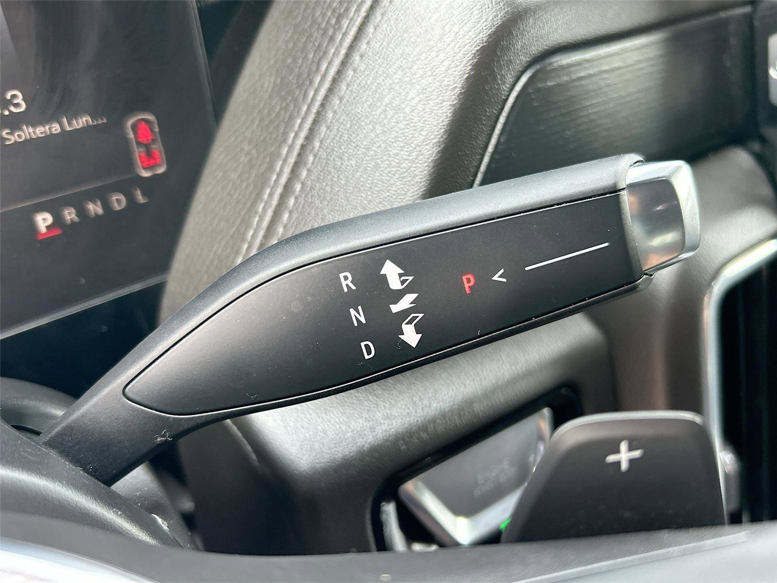 Used 2025 GMC Yukon Denali RWD image 17