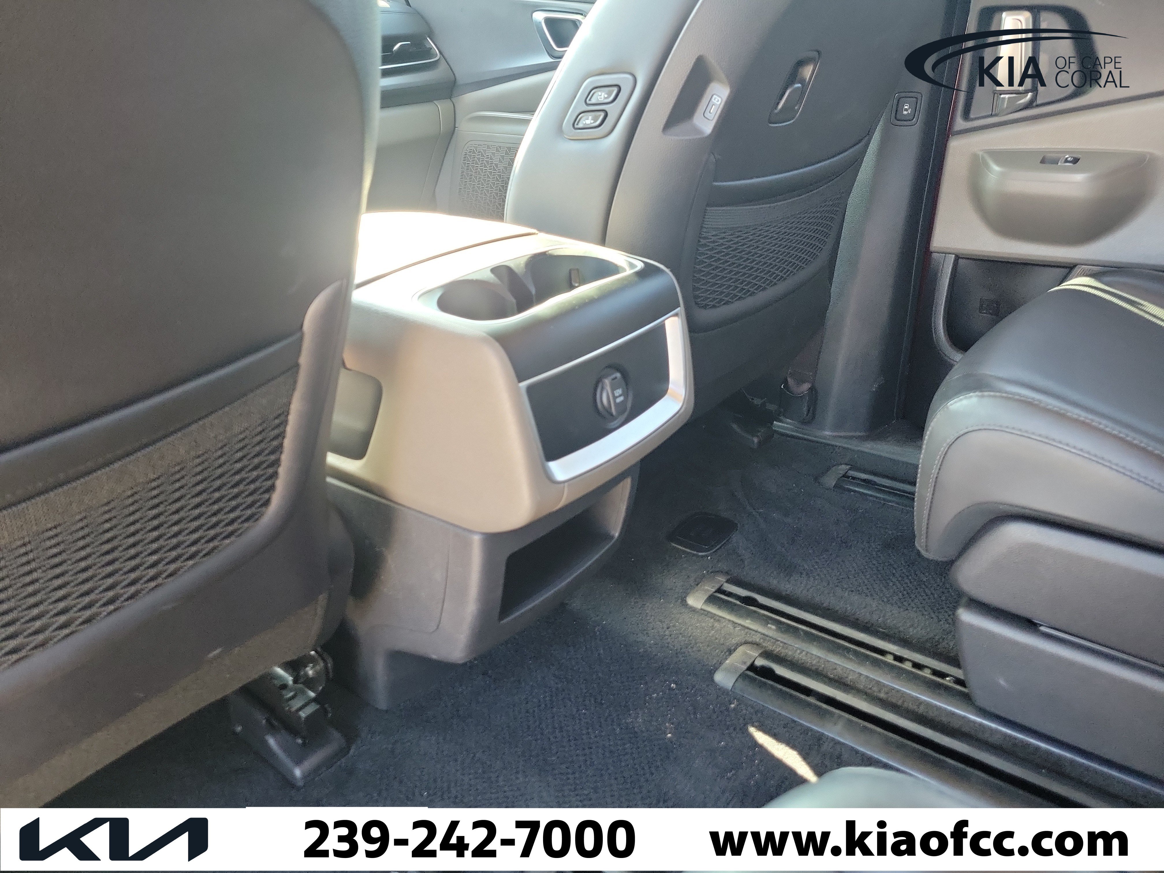 Certified 2025 Kia Carnival EX FWD image 13