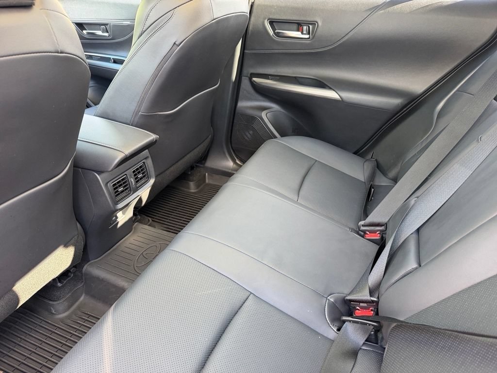 Used 2023 Toyota Venza Limited AWD/4WD image 16