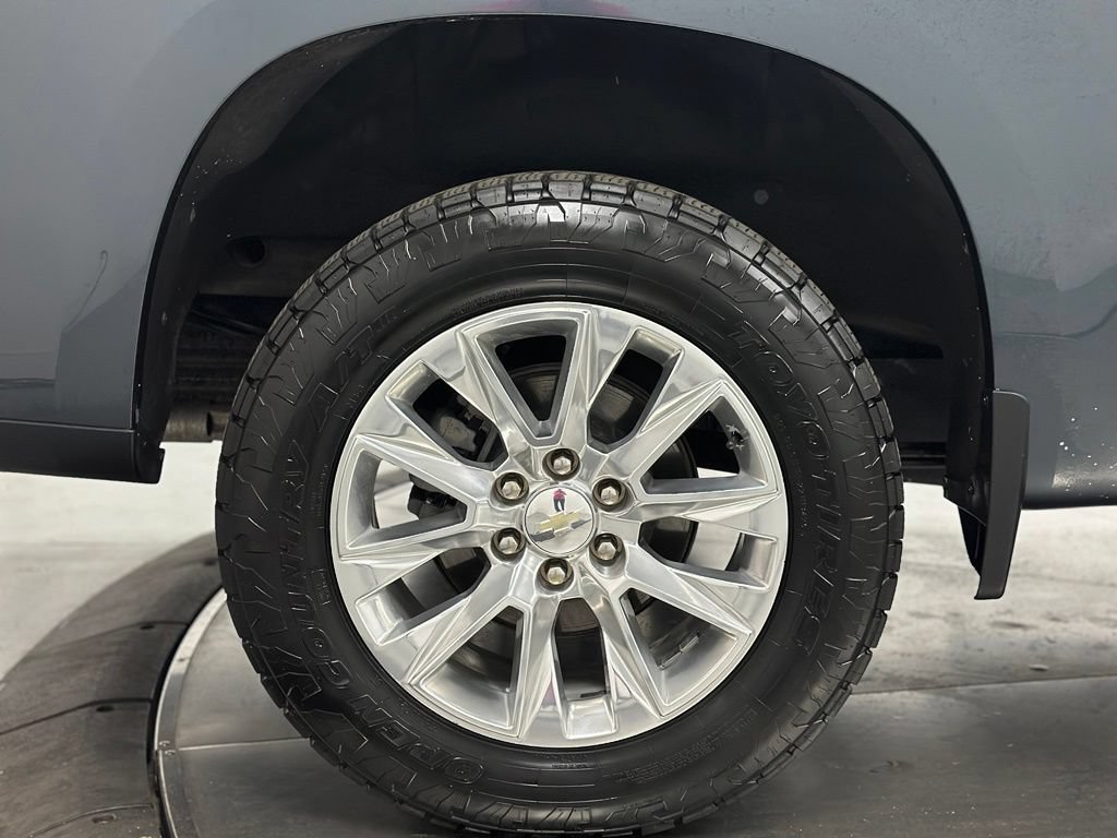 Used 2021 Chevrolet Silverado 1500 LTZ w/ LTZ Convenience Package II AWD/4WD image 28