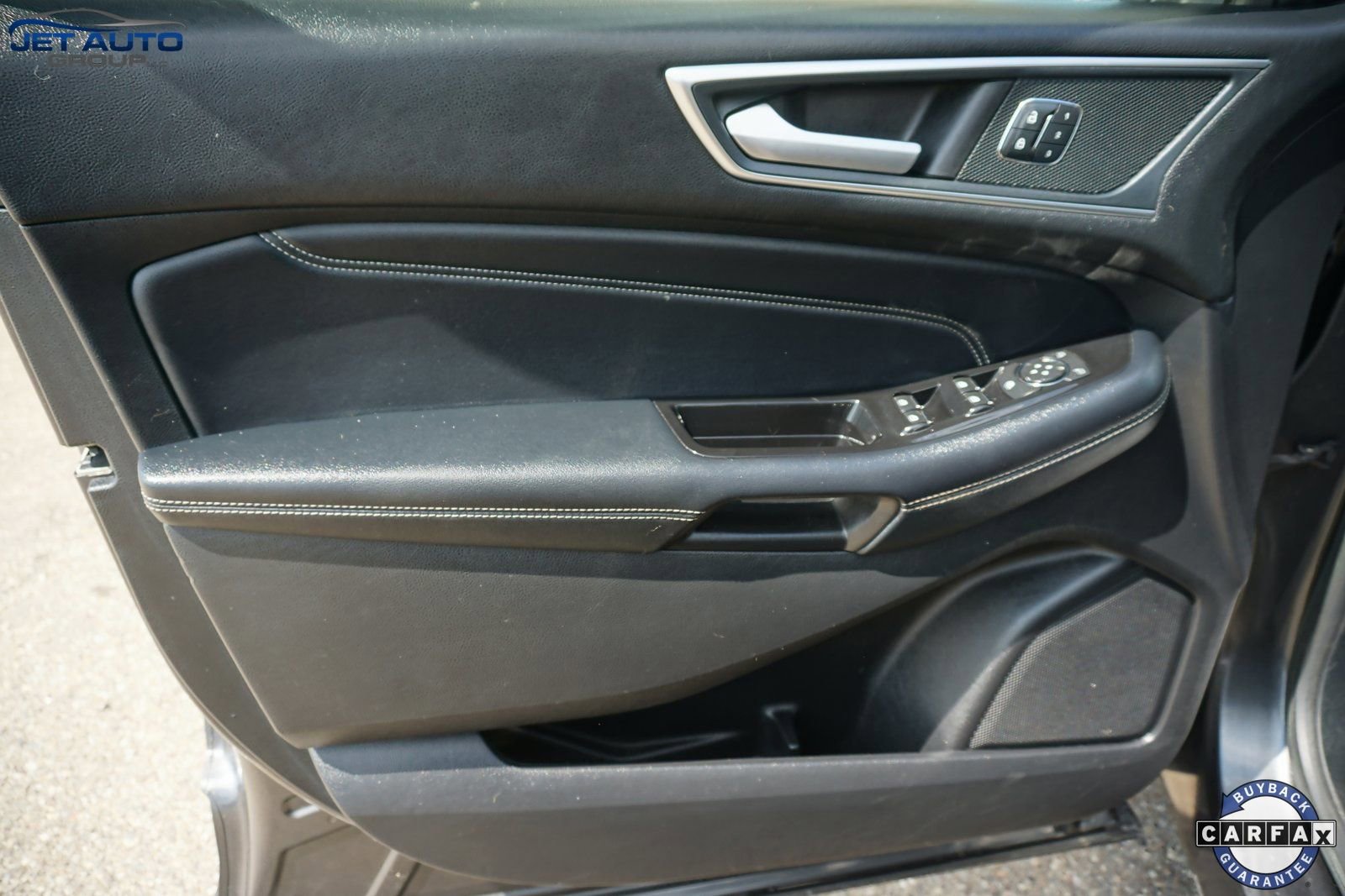 Used 2018 Ford Edge Titanium image 26