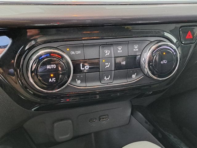 Used 2025 Chevrolet Trax ACTIV w/ Driver Confidence Package FWD image 16