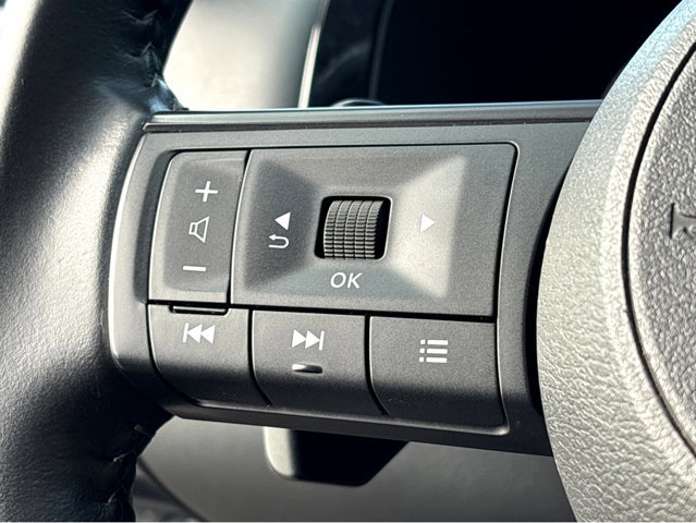 Certified 2024 Nissan Pathfinder SV image 12