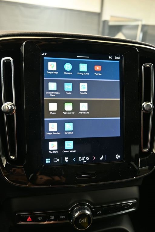 Certified 2025 Volvo XC40 B5 Core image 25