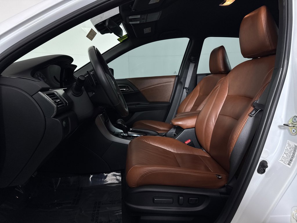 Used 2016 Honda Accord Sport image 5