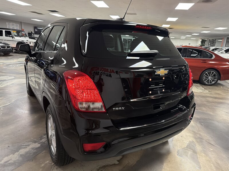 Used 2020 Chevrolet Trax LS FWD image 8