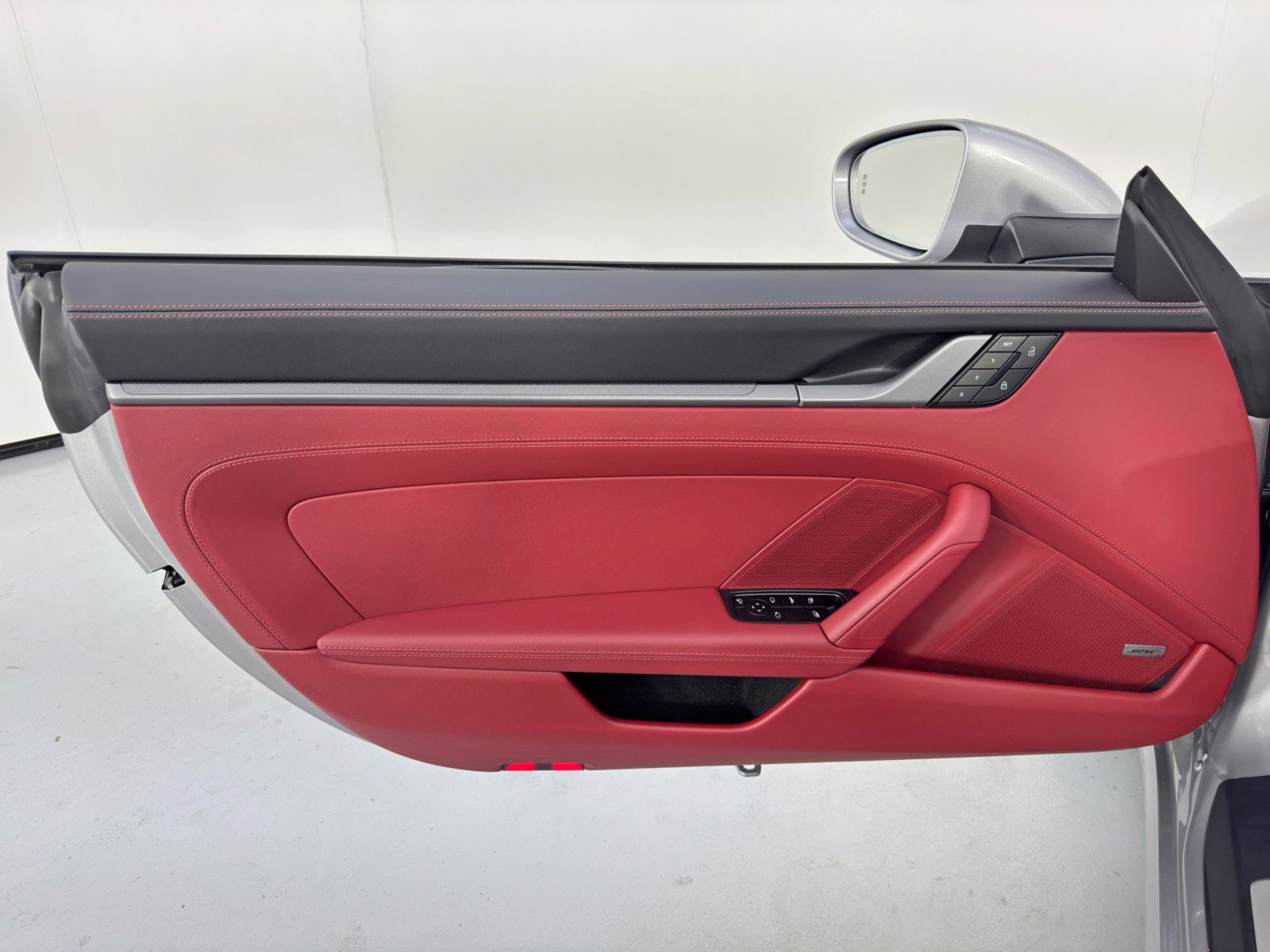 Used 2025 Porsche 911 Carrera image 44