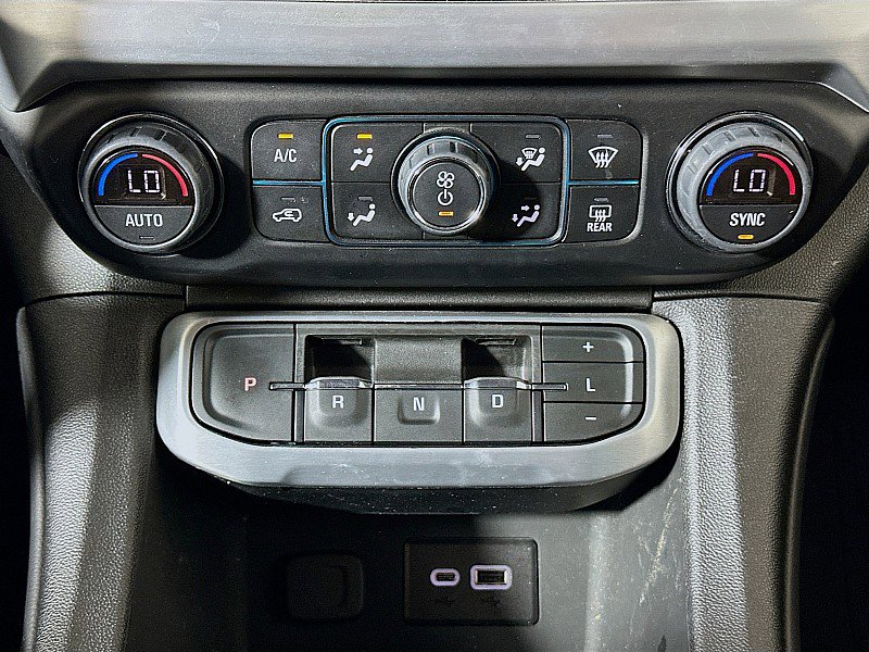 Used 2022 GMC Acadia SLE w/ Driver Convenience Package image 16