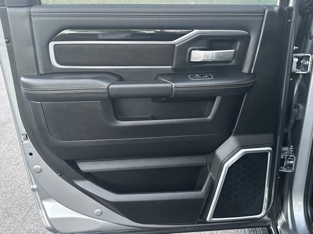 Used 2020 RAM 3500 Laramie w/ Night Edition image 23