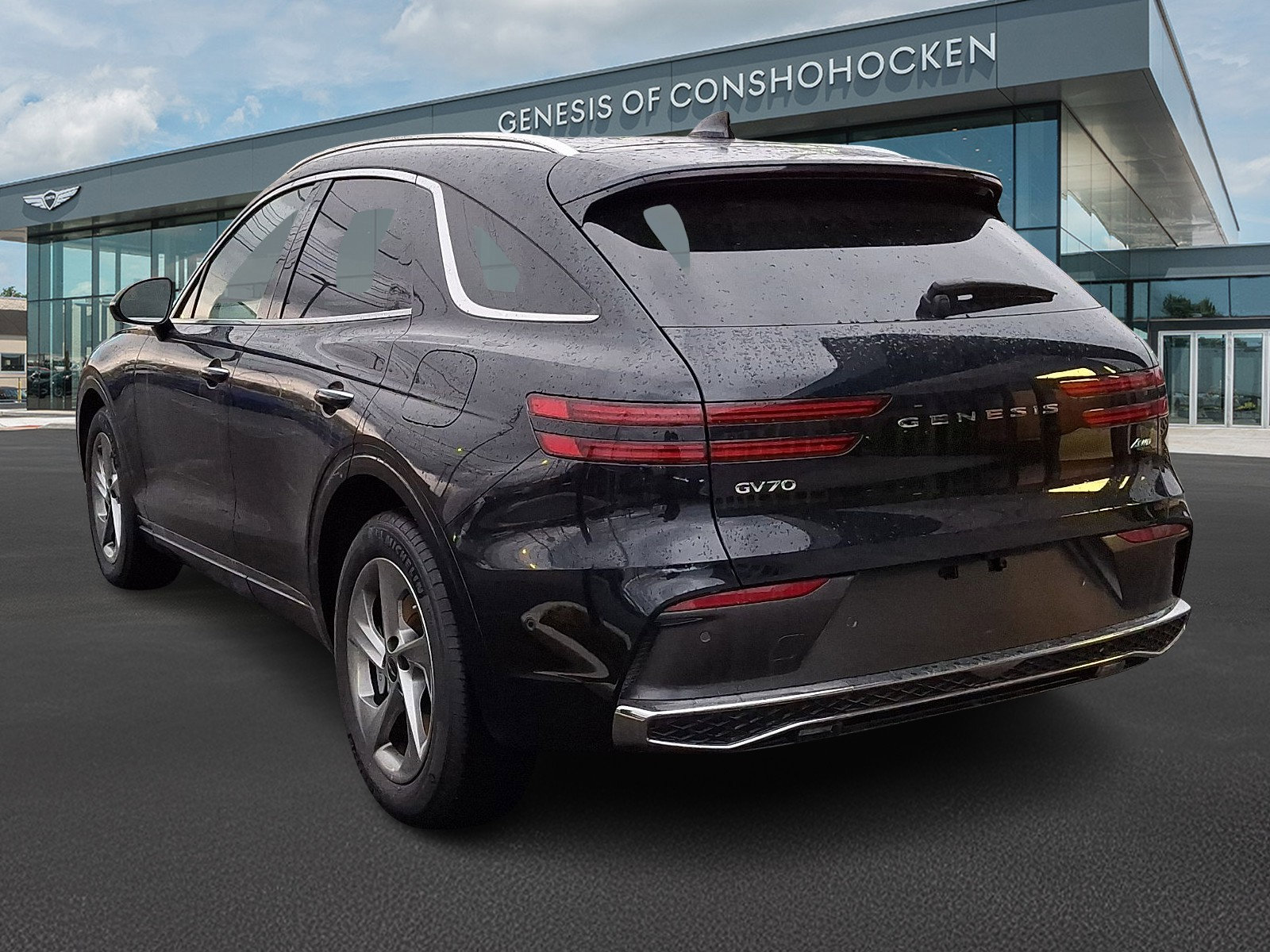 Used 2026 Genesis GV70 2.5T Advanced image 4