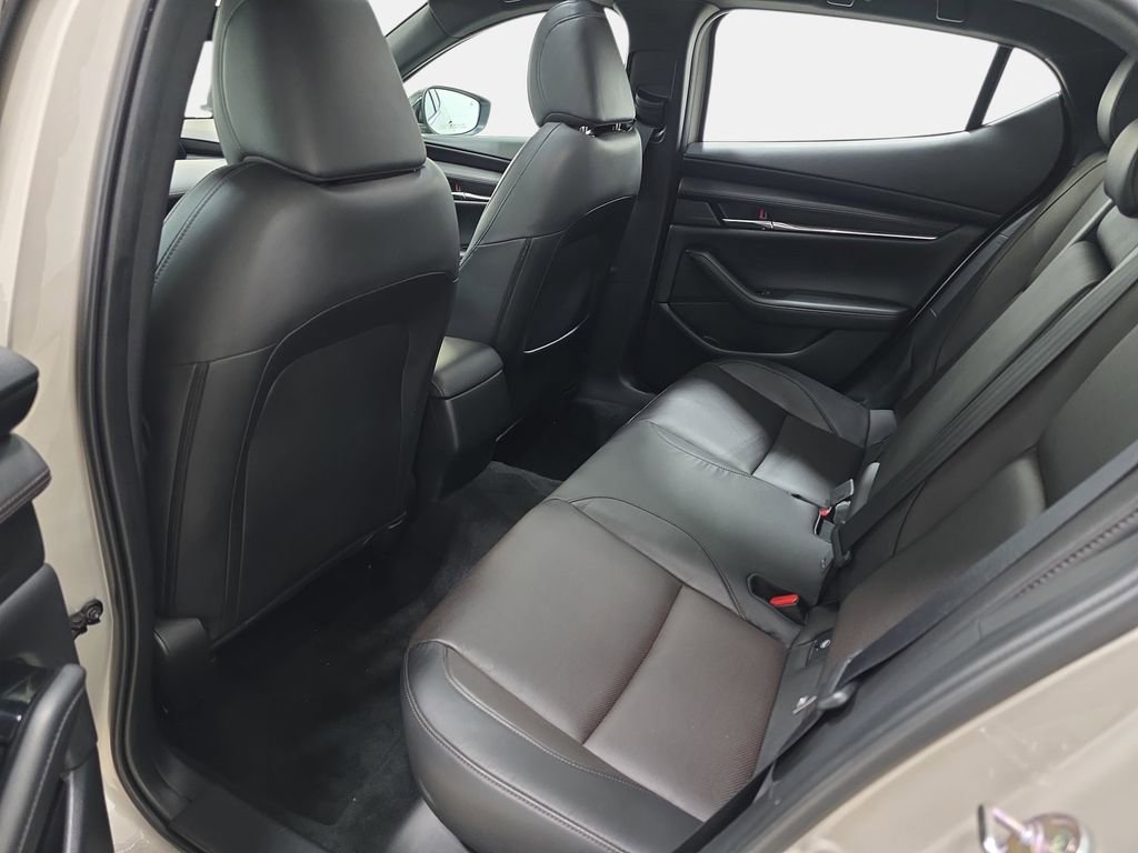 Used 2023 MAZDA MAZDA3 Hatchback w/Premium Plus Pkg image 12