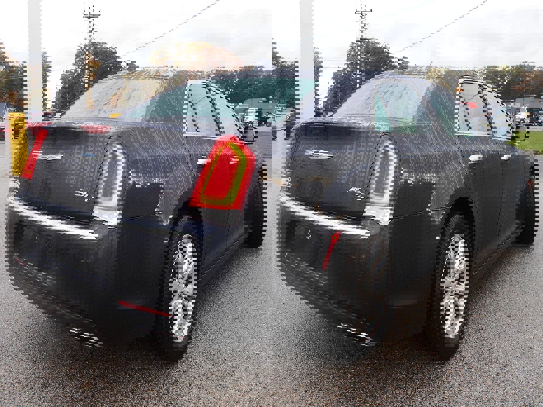 Used 2015 Chrysler 300 C w/ Light Group image 18