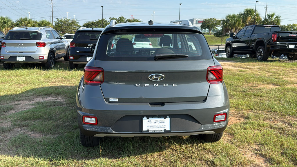 New 2026 Hyundai Venue SEL FWD image 6