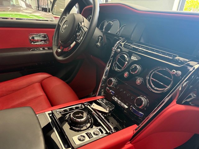 Used 2019 Rolls-Royce Cullinan AWD/4WD image 20
