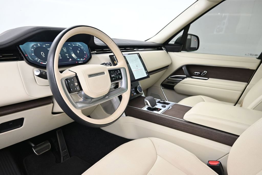 Used 2023 Land Rover Range Rover Long Wheelbase Autobiography AWD/4WD image 4