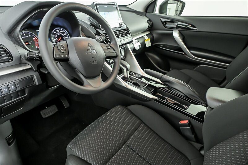 New 2026 Mitsubishi Eclipse Cross LE AWD/4WD image 13