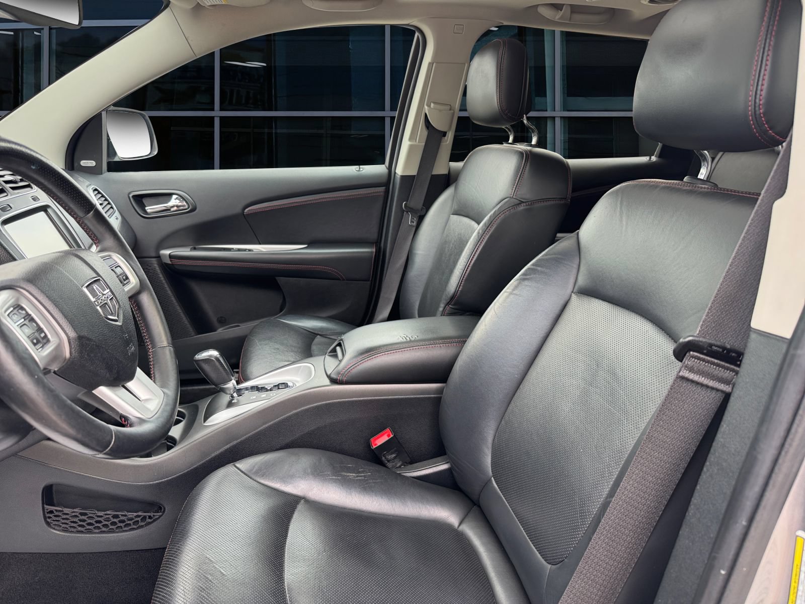 Used 2017 Dodge Journey GT FWD image 2