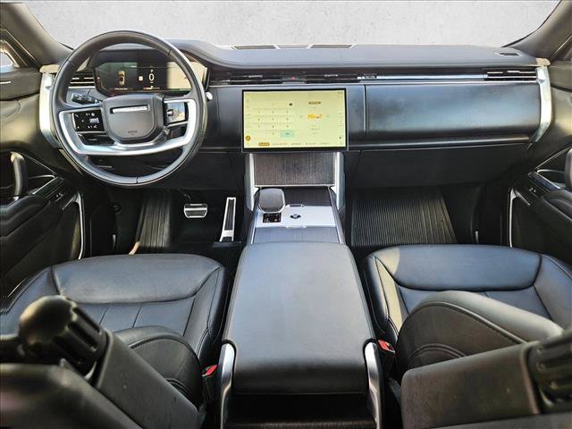 Used 2025 Land Rover Range Rover SE AWD/4WD image 18