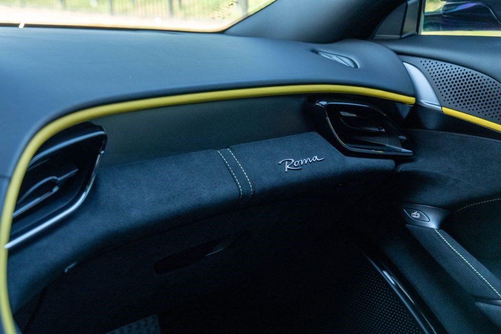 Used 2022 Ferrari Roma RWD image 43