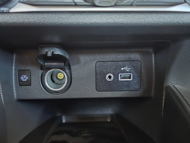 Used 2025 Nissan Versa SV FWD image 15
