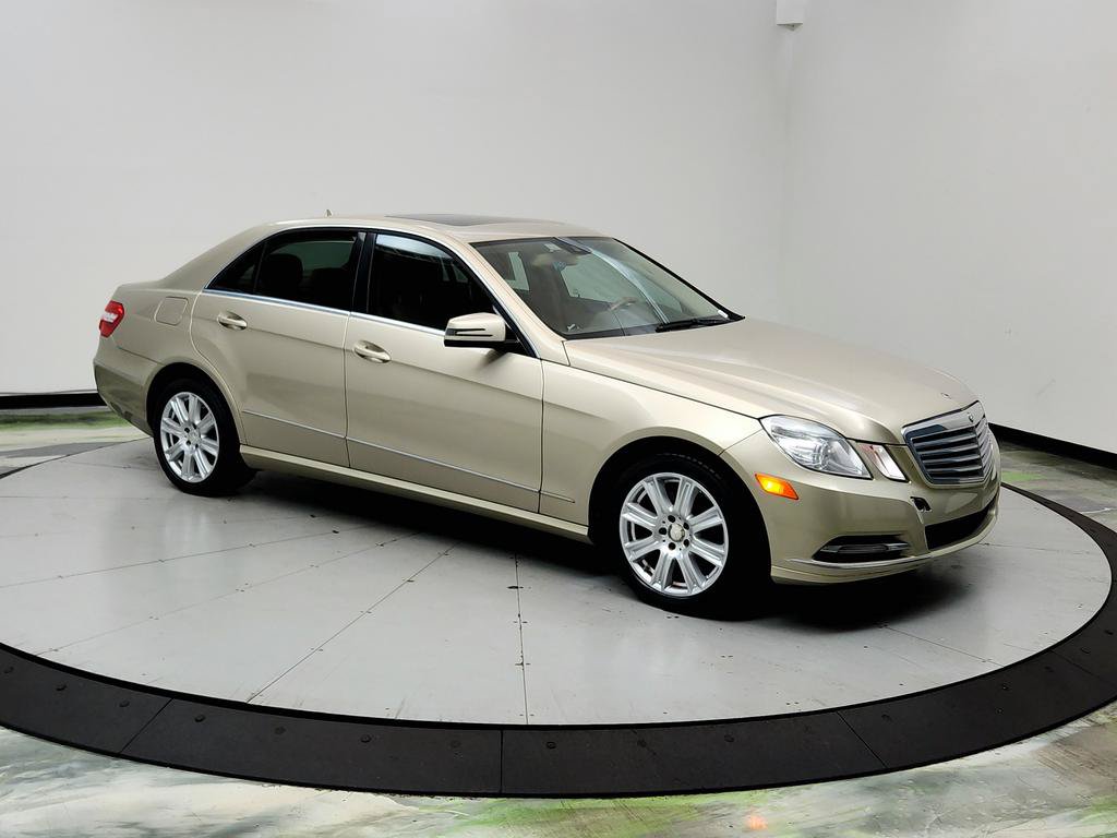 Used 2013 Mercedes-Benz E 350 Sedan image 3