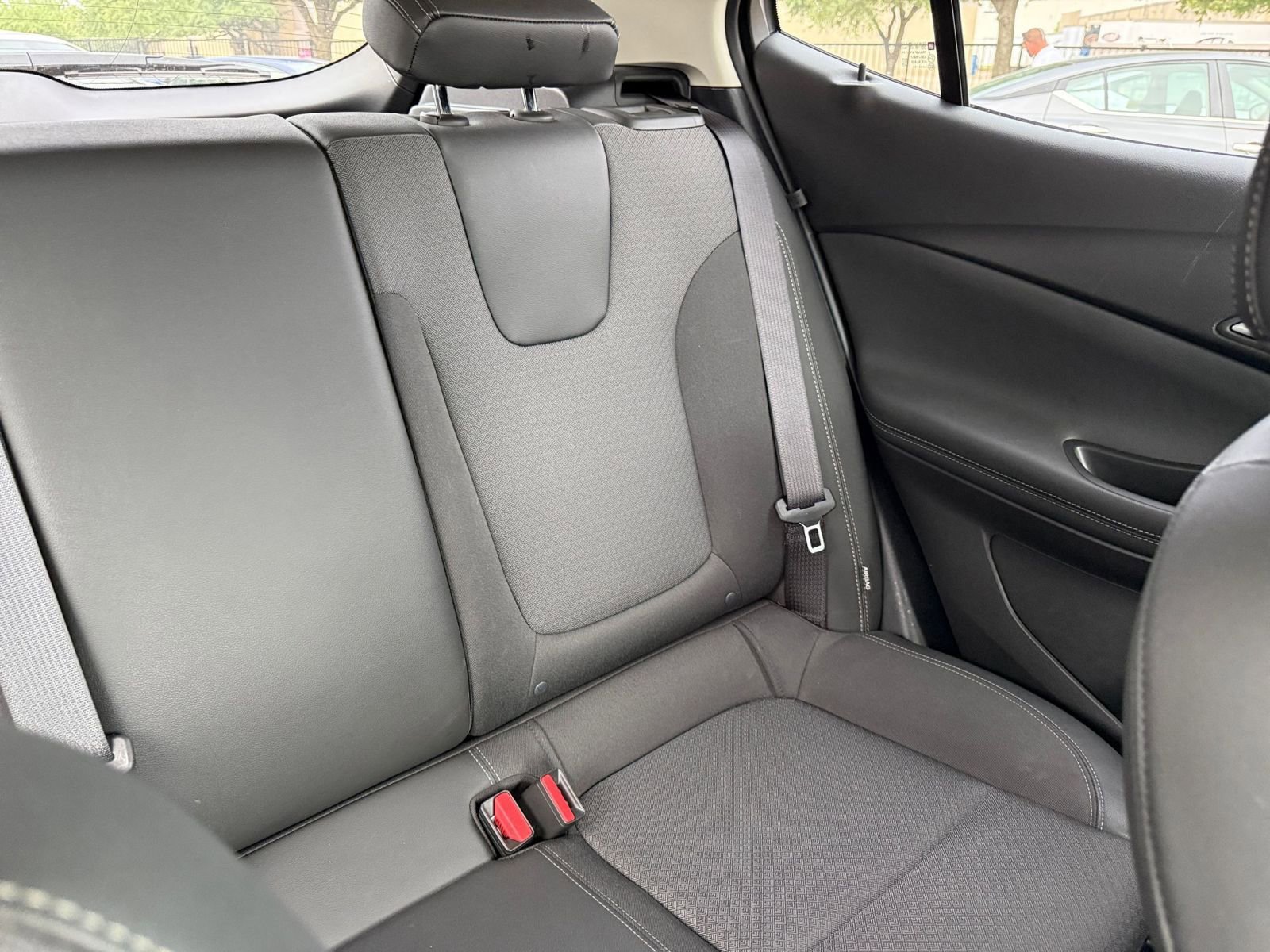 Used 2025 Buick Encore GX Preferred FWD image 37