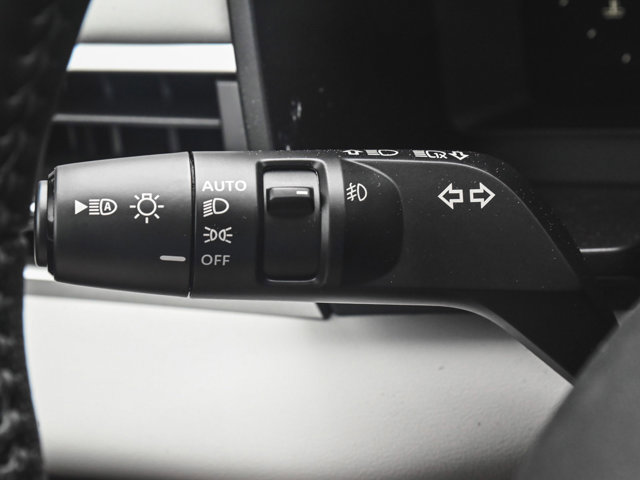 New 2025 Mitsubishi Outlander SEL image 24